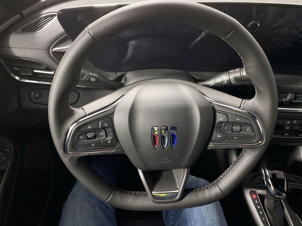 new 2025 Buick Envista car, priced at $24,923
