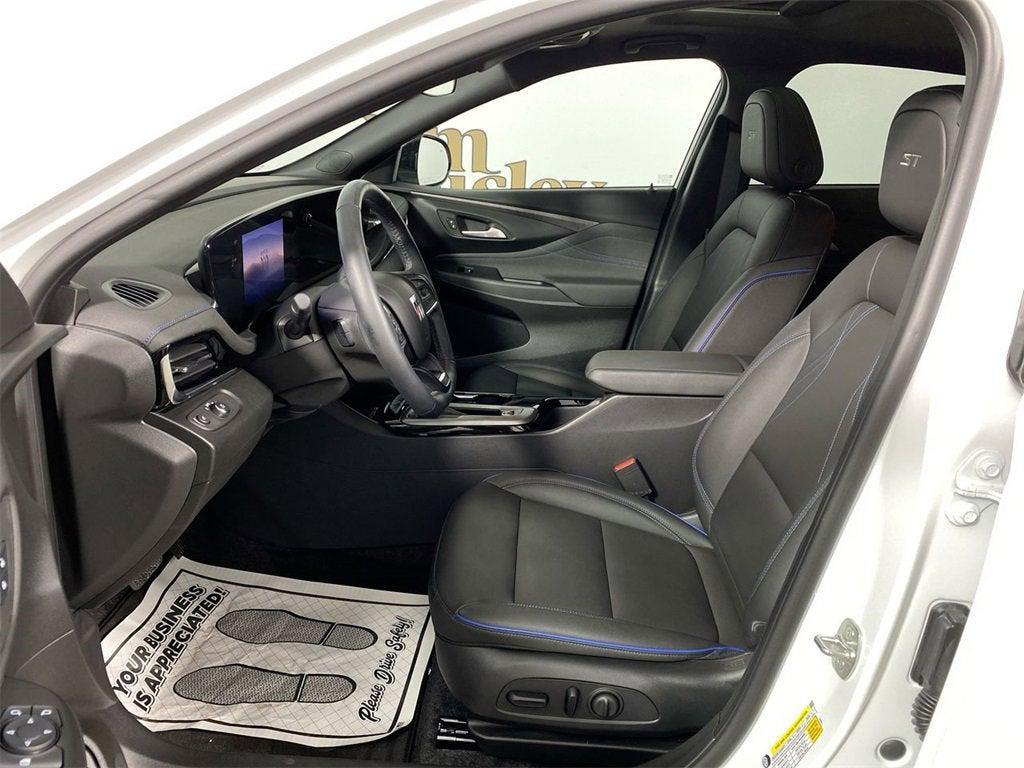 used 2024 Buick Envista car, priced at $27,895
