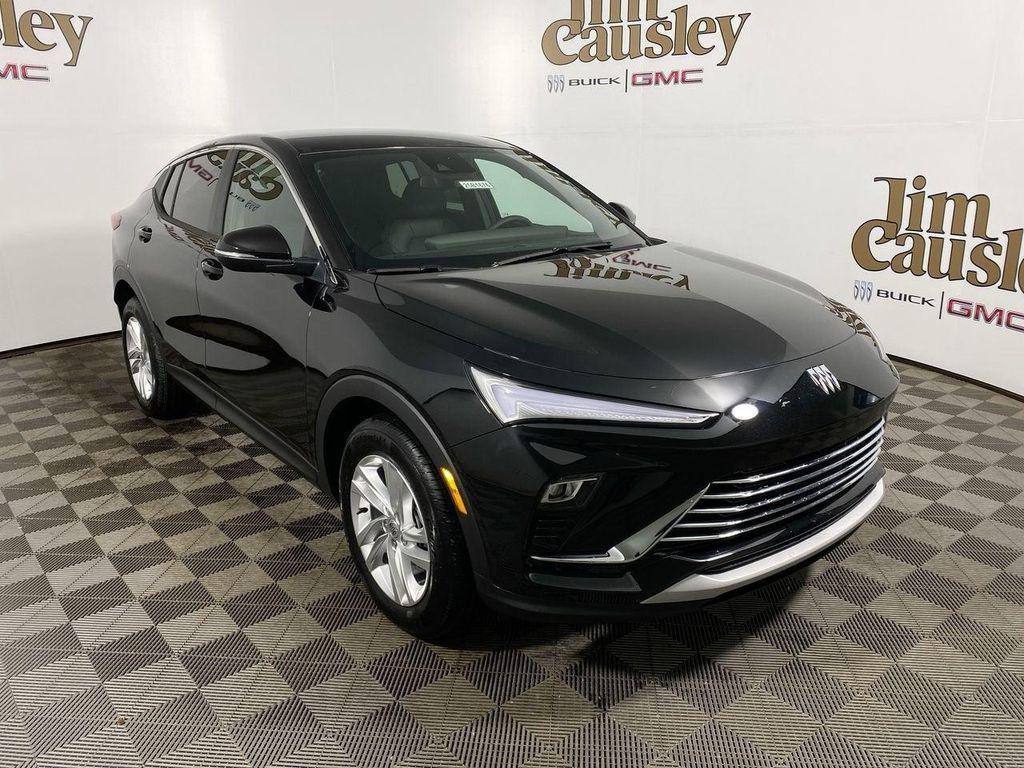 new 2025 Buick Envista car, priced at $25,670