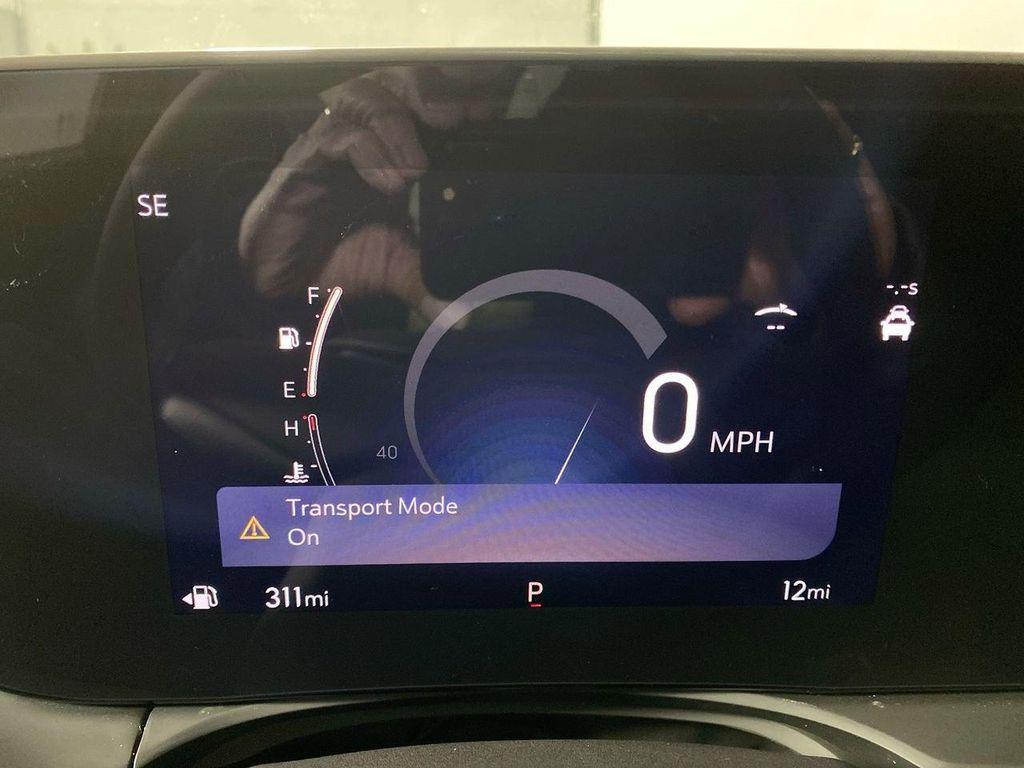 new 2025 Buick Envista car, priced at $25,670
