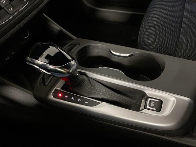 new 2025 Buick Envista car, priced at $25,670
