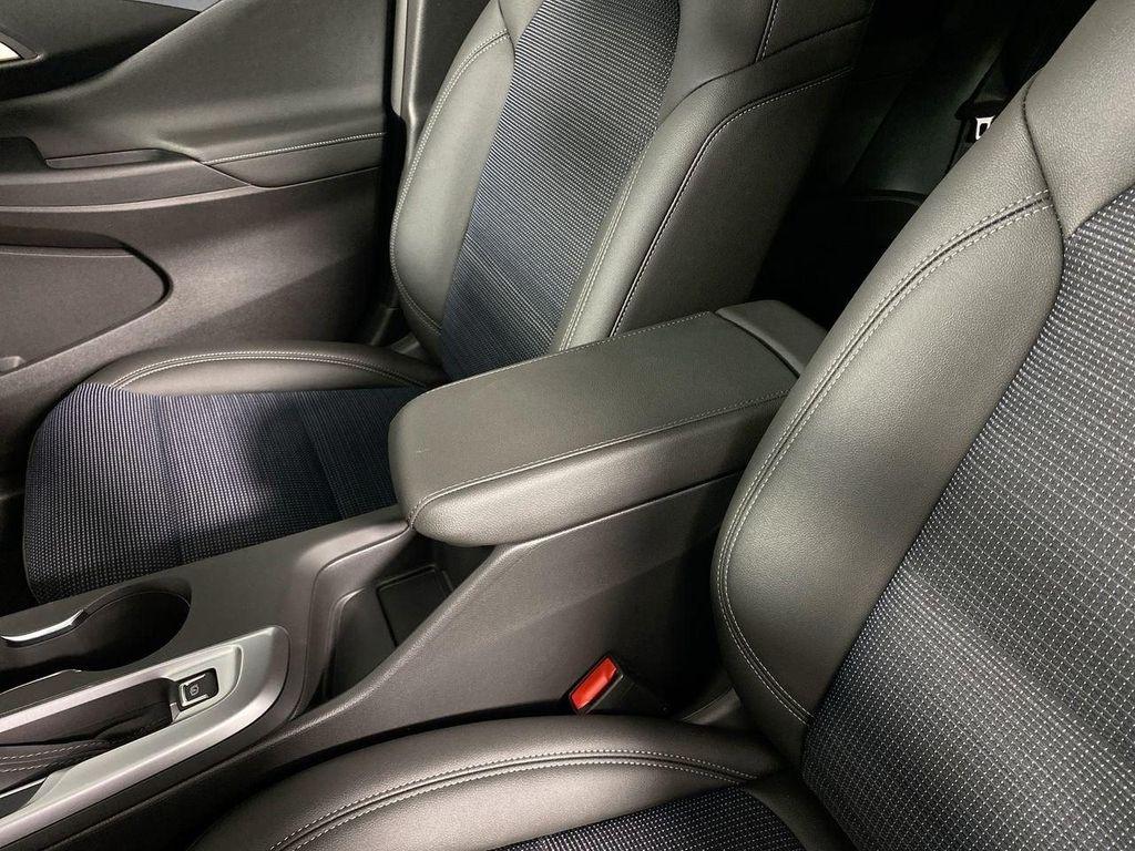 new 2025 Buick Envista car, priced at $25,962