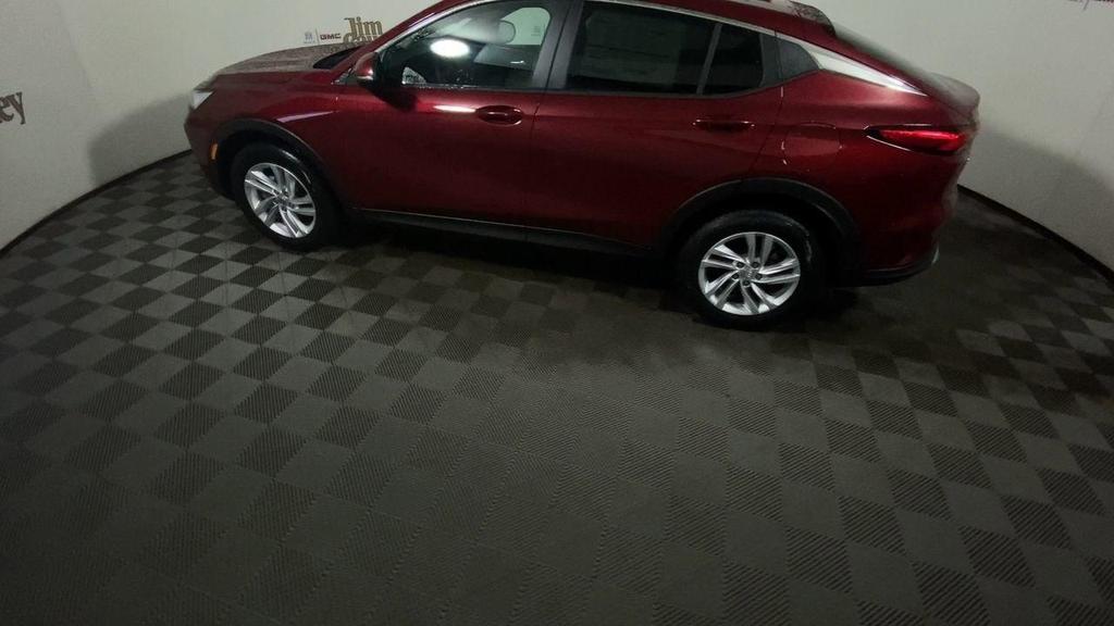 new 2025 Buick Envista car, priced at $25,150