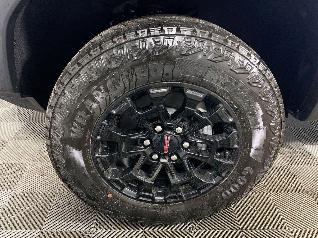 new 2026 GMC Canyon car, priced at $41,044