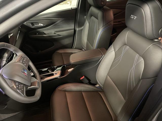 new 2025 Buick Envista car, priced at $26,745