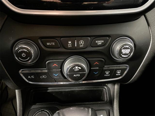 used 2021 Jeep Cherokee car, priced at $18,895