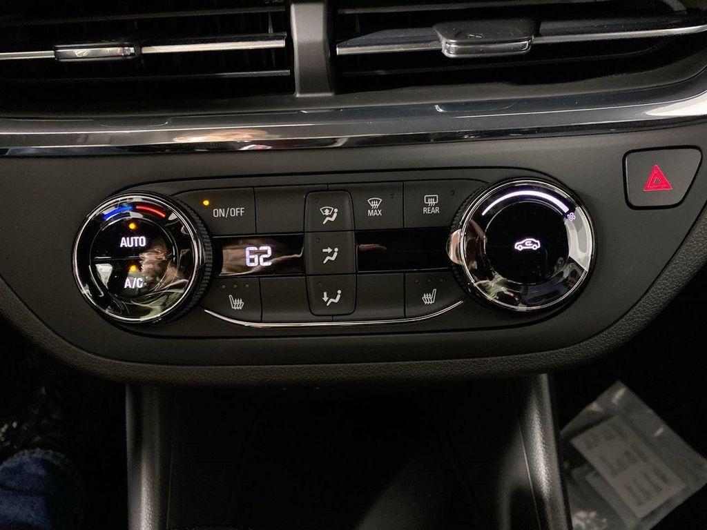 new 2025 Buick Envista car, priced at $24,923