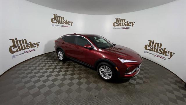 new 2025 Buick Envista car, priced at $24,923