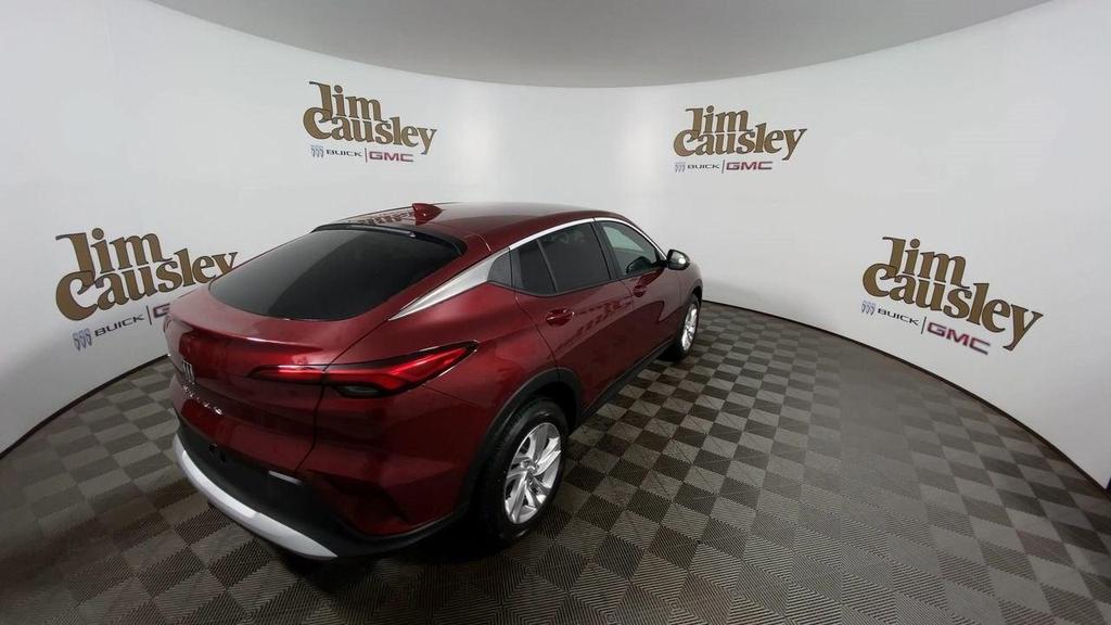 new 2025 Buick Envista car, priced at $24,923
