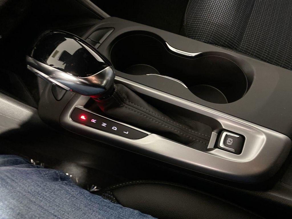 new 2025 Buick Envista car, priced at $25,670