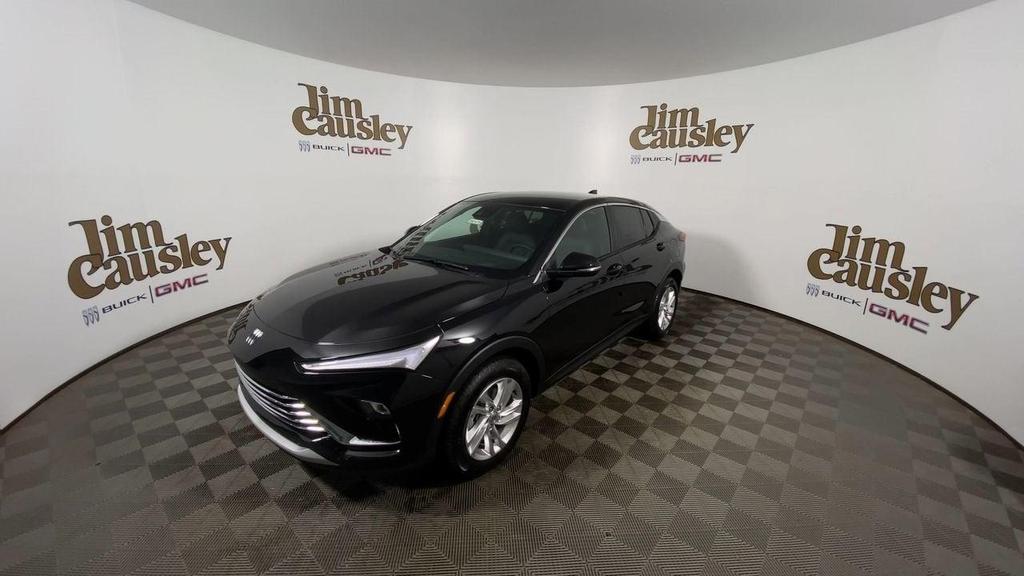 new 2025 Buick Envista car, priced at $25,670