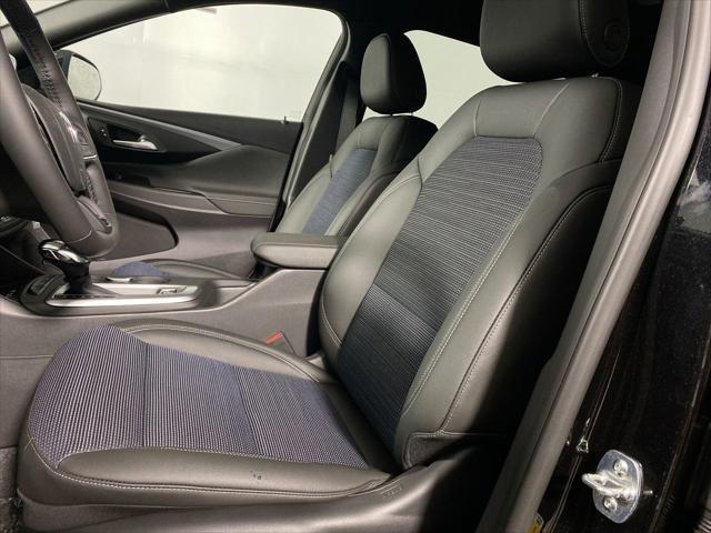 new 2025 Buick Envista car, priced at $25,670