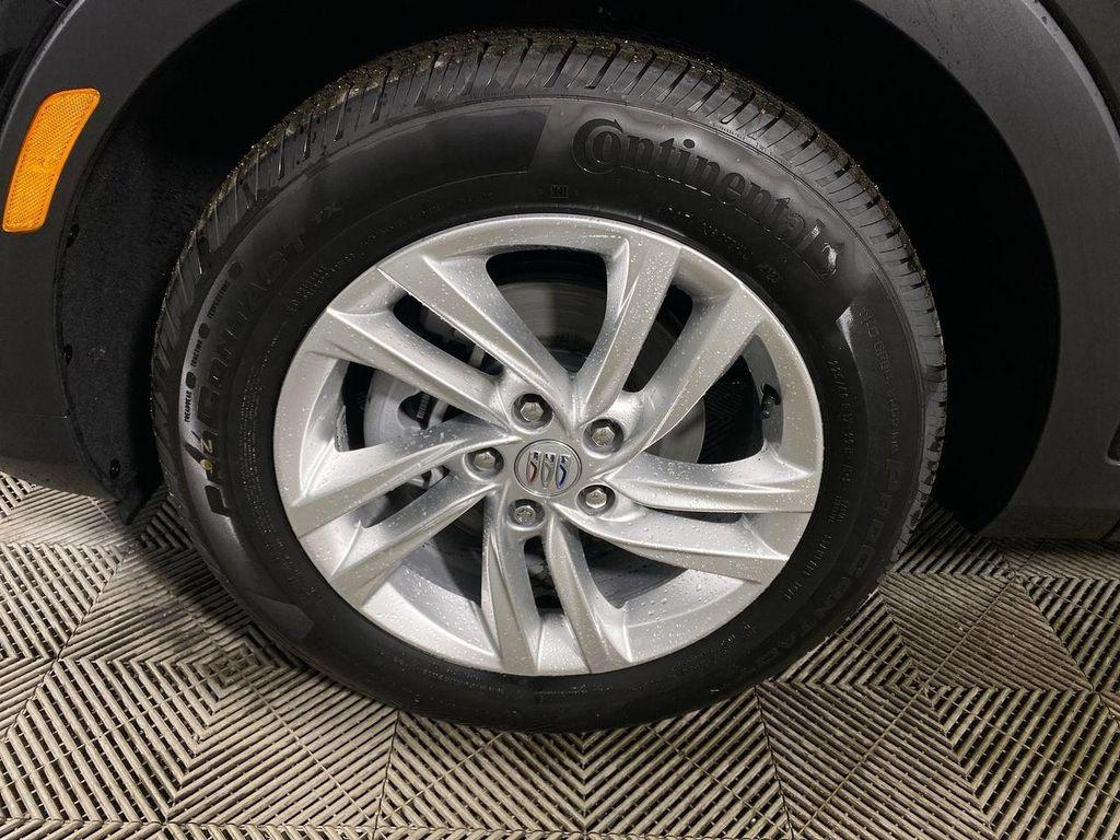 new 2025 Buick Envista car, priced at $25,670