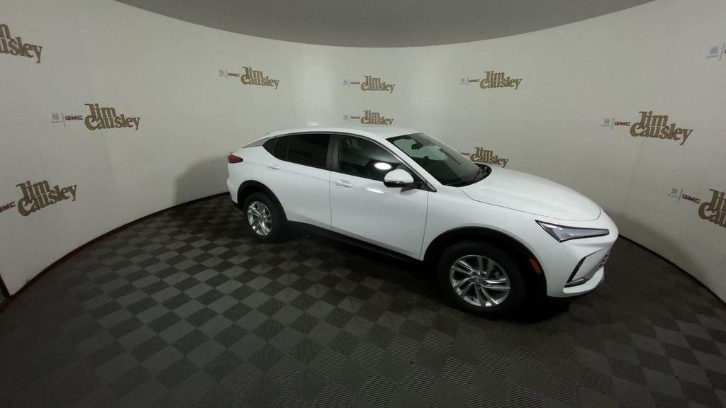 new 2025 Buick Envista car, priced at $25,237