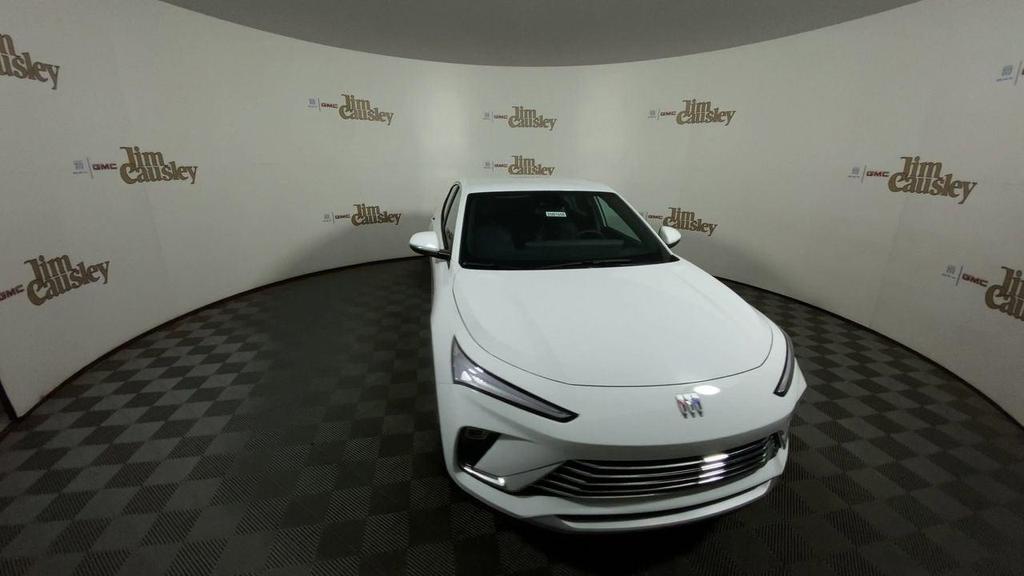 new 2025 Buick Envista car, priced at $25,237