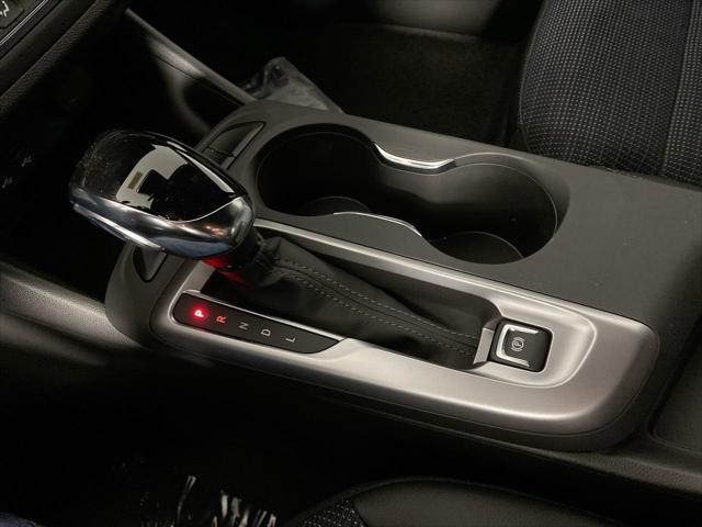 new 2025 Buick Envista car, priced at $24,923