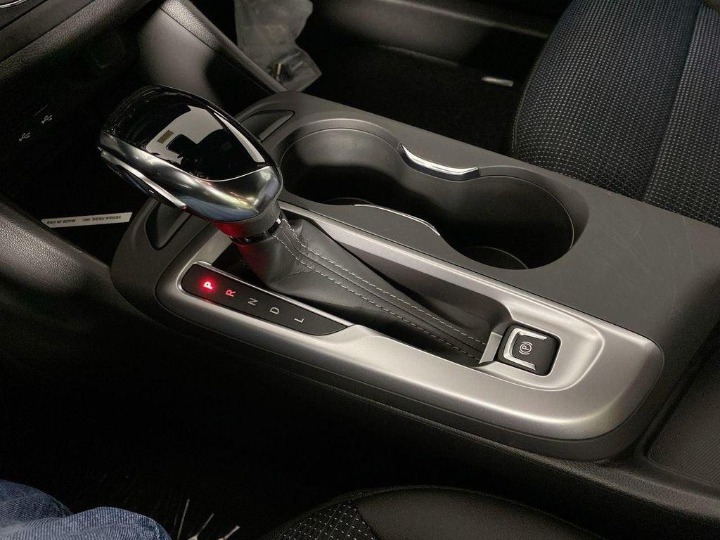 new 2025 Buick Envista car, priced at $24,923