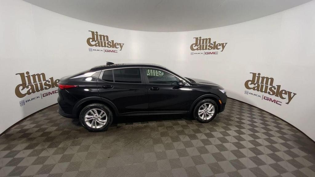 new 2025 Buick Envista car, priced at $25,670