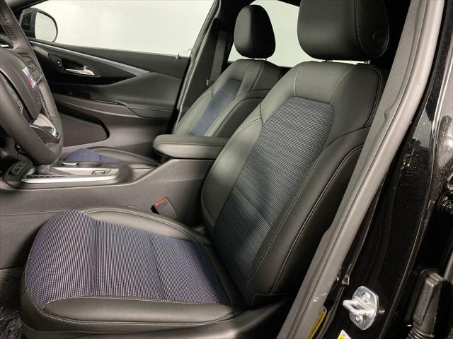 new 2025 Buick Envista car, priced at $25,670