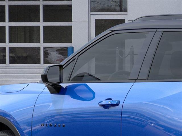 new 2025 Chevrolet Blazer car, priced at $40,998
