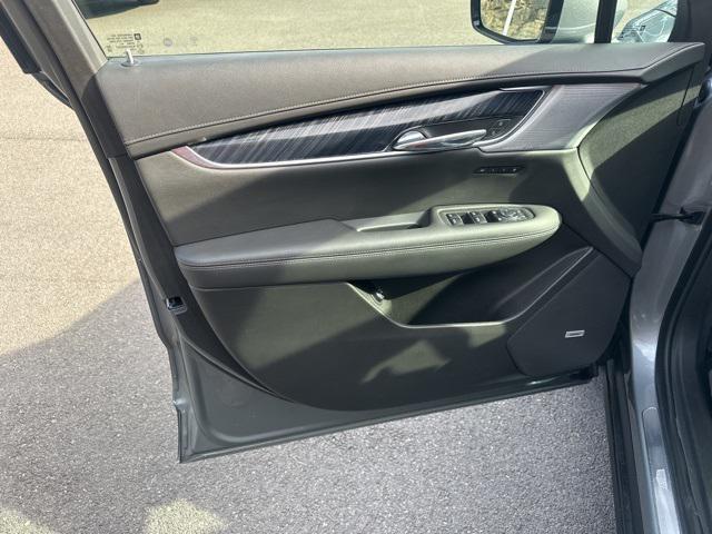 used 2023 Cadillac XT6 car, priced at $44,923