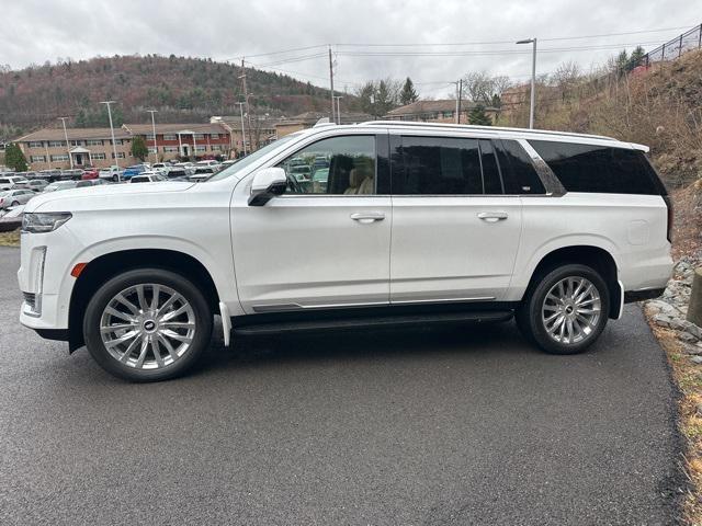 used 2022 Cadillac Escalade ESV car, priced at $59,957