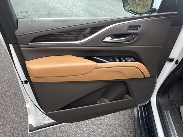 used 2022 Cadillac Escalade ESV car, priced at $59,957