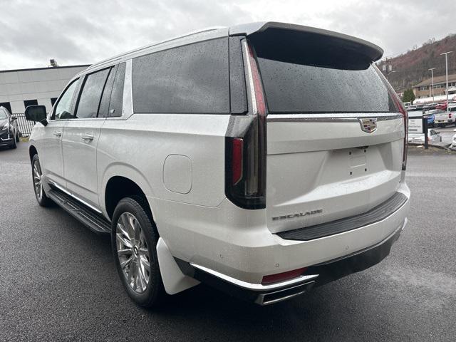 used 2022 Cadillac Escalade ESV car, priced at $59,957