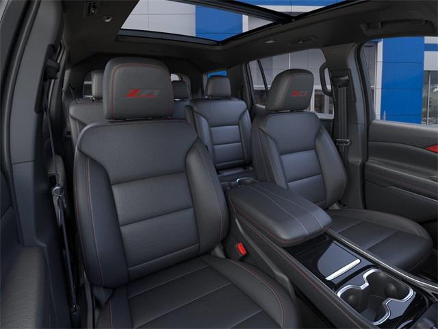new 2025 Chevrolet Traverse car