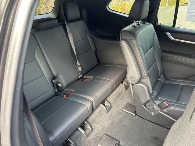 used 2024 GMC Acadia car, priced at $41,927