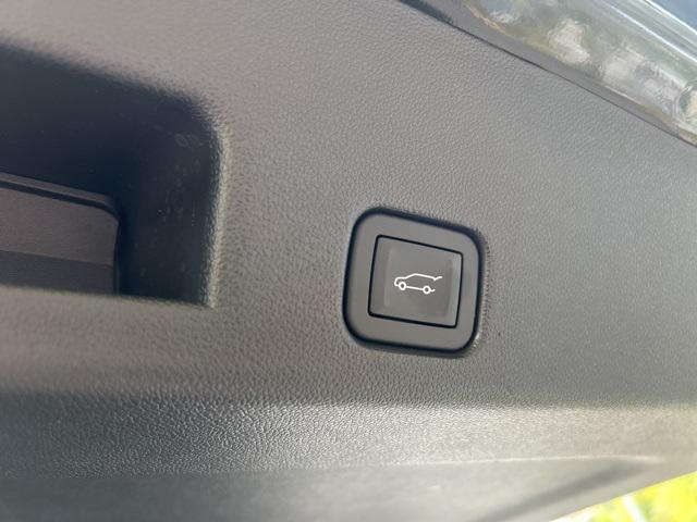 used 2024 GMC Acadia car, priced at $41,927