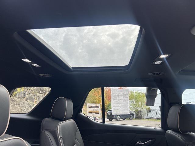 used 2023 Chevrolet Traverse car, priced at $37,956