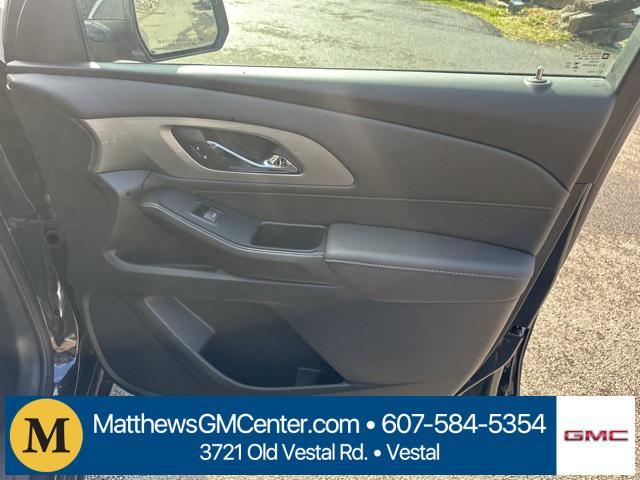 used 2023 Chevrolet Traverse car, priced at $34,911