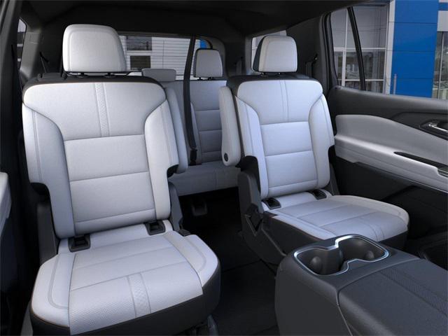 new 2025 Chevrolet Traverse car