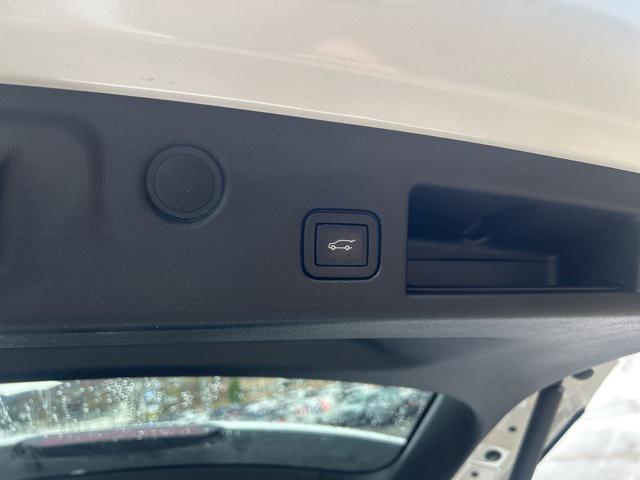 used 2022 Chevrolet Equinox car, priced at $24,922