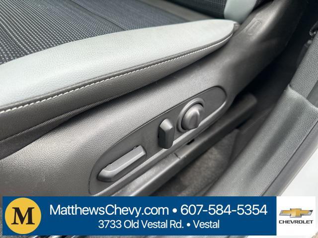 used 2025 Buick Envista car, priced at $22,910