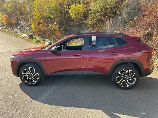 used 2025 Chevrolet Trax car, priced at $24,906