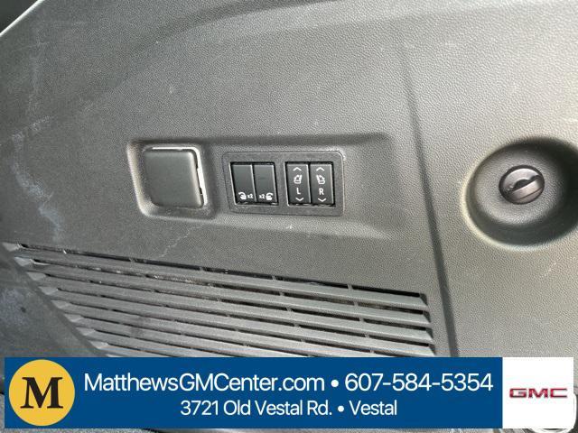 used 2022 GMC Yukon XL car, priced at $55,944
