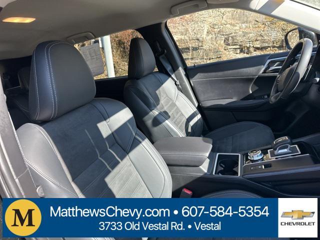 used 2024 Mitsubishi Outlander car, priced at $28,922