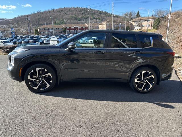 used 2024 Mitsubishi Outlander car, priced at $28,922