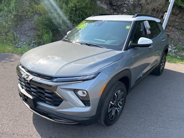 used 2025 Chevrolet TrailBlazer car, priced at $25,902