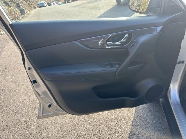 used 2019 Nissan Rogue car, priced at $17,971