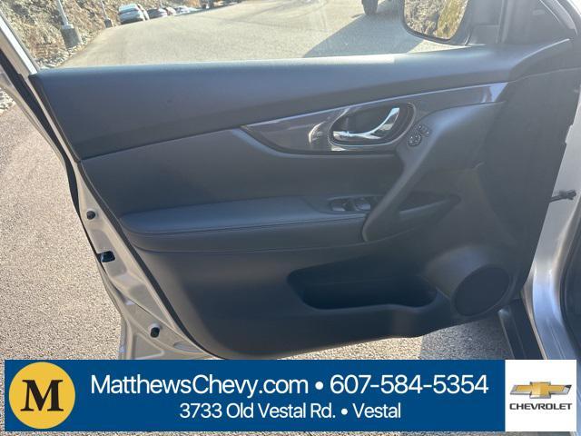 used 2019 Nissan Rogue car, priced at $17,971