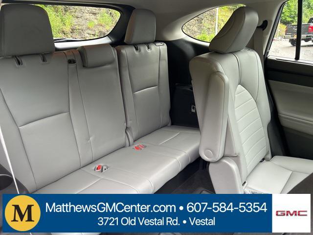 used 2021 Toyota Highlander car, priced at $35,925