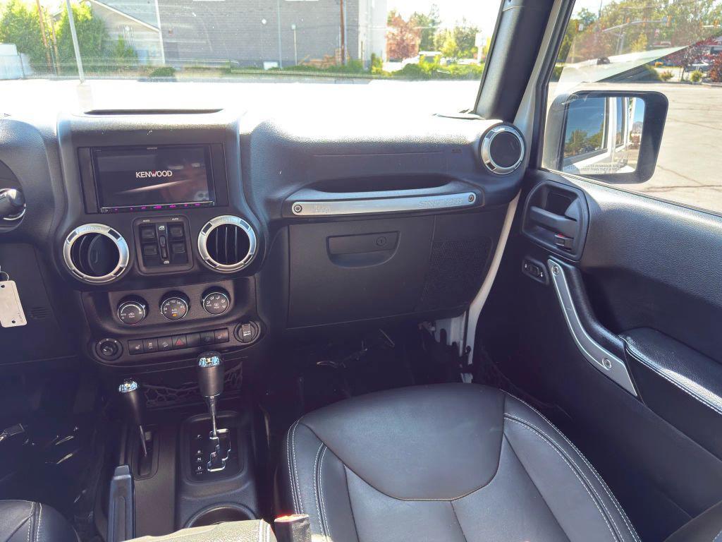 used 2015 Jeep Wrangler Unlimited car, priced at $22,000