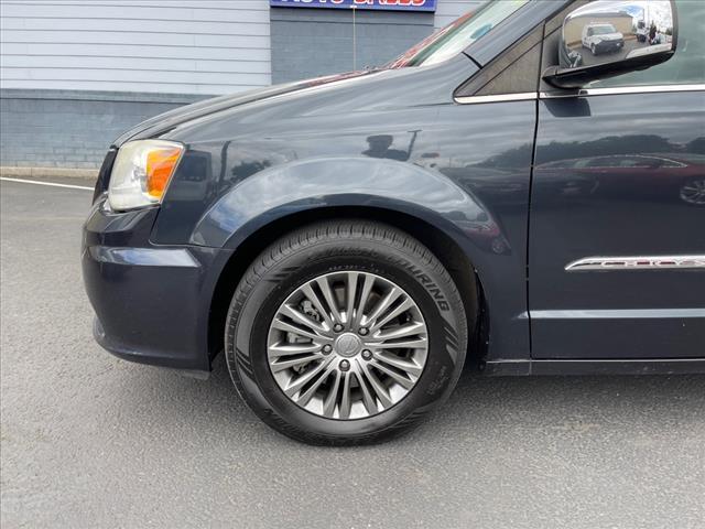 used 2014 Chrysler Town & Country car, priced at $8,888