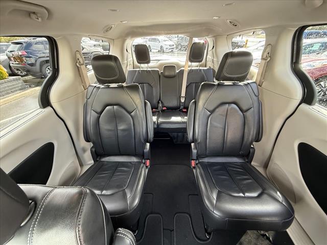 used 2022 Chrysler Pacifica car