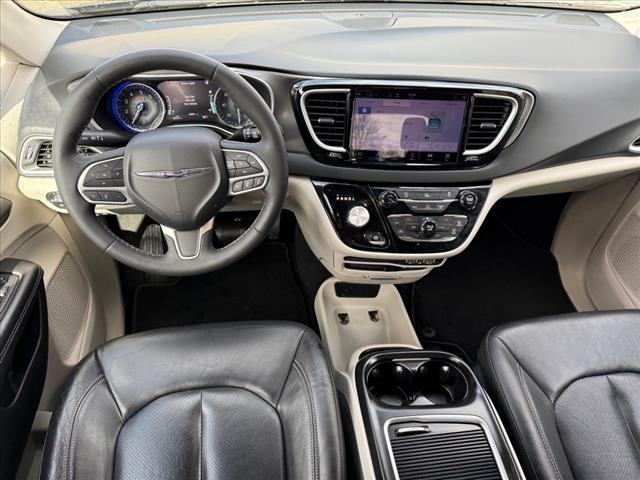 used 2022 Chrysler Pacifica car