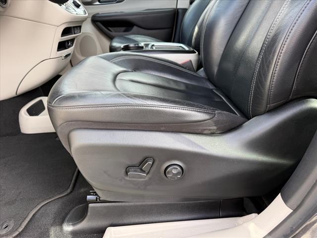 used 2022 Chrysler Pacifica car