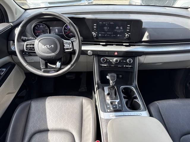 used 2024 Kia Carnival car